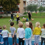 Obisk gasilcev in reševalnih psov