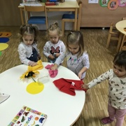 VKLJUČEVANJE MONTESSORI METOD PRI MORSKIH ZVEZDICAH