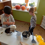 MONTESSORI UTRINKI PRI MORSKIH JEŽKIH