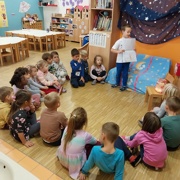 Kje in zakaj Delfini veliko pripovedujejo?