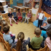 Kje in zakaj Delfini veliko pripovedujejo?